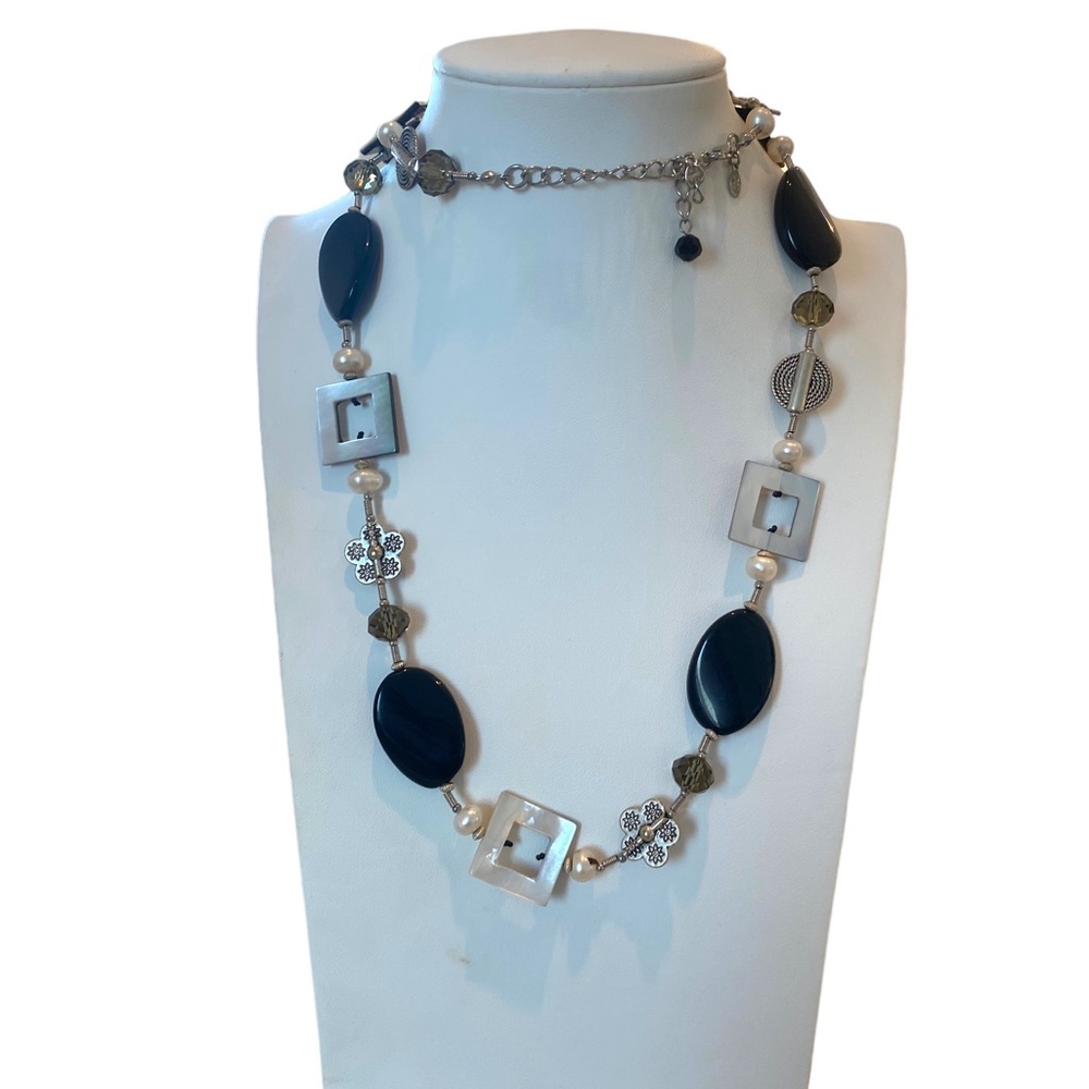 Premier design black geometric station necklace beaded MOP silver tone 15”